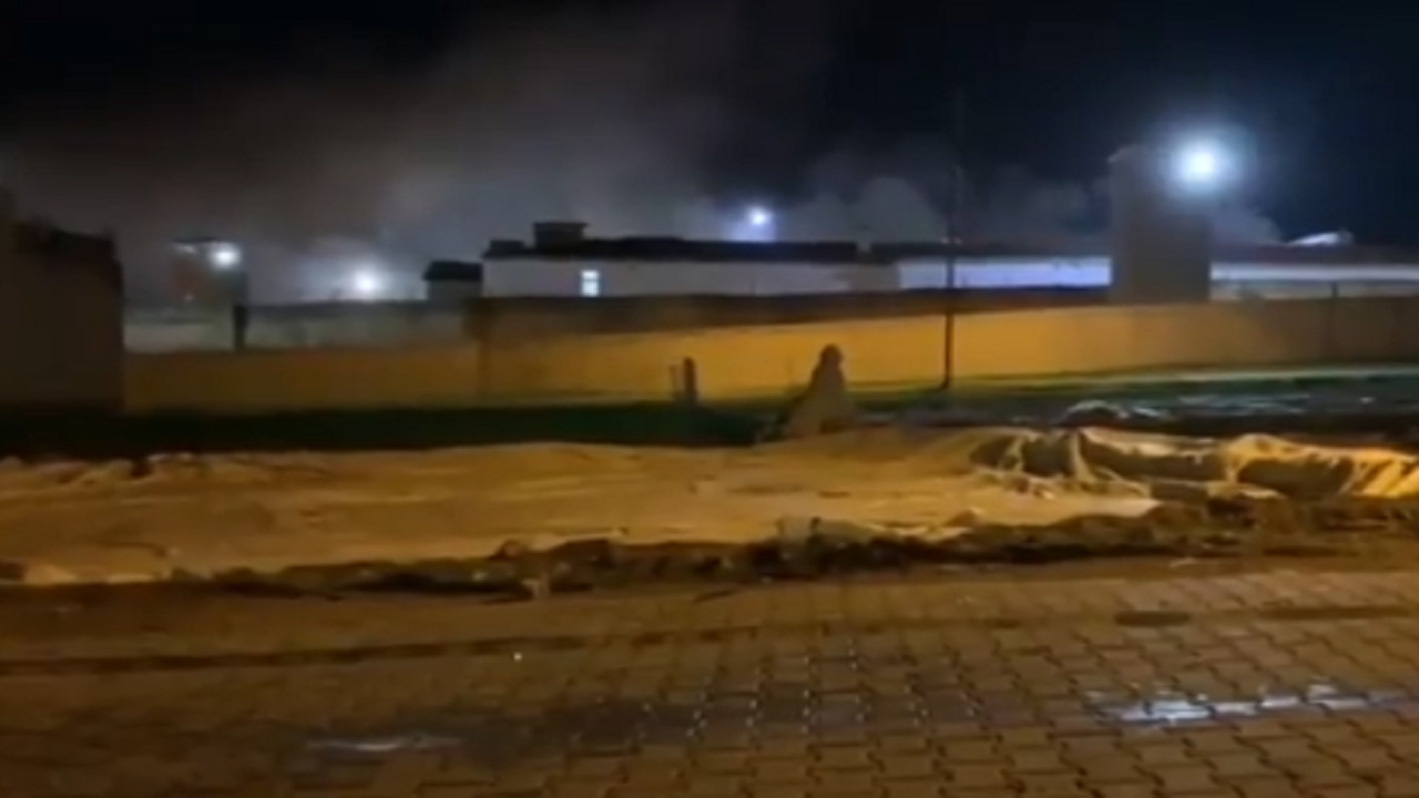 بالفيديو .. هلع وتمرد داخل إحدى السجون في تركيا