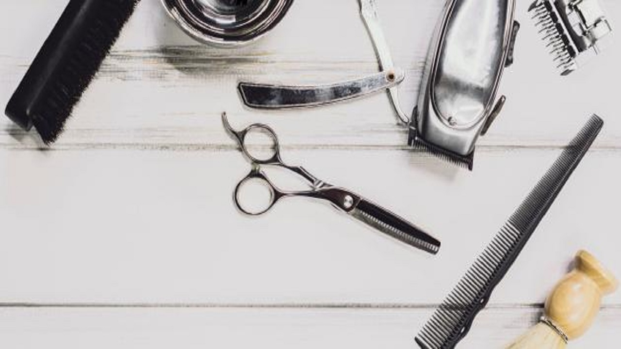 مهن ممنوع دخول عمالتها إلي المنازل أشهرها الحلاقة 