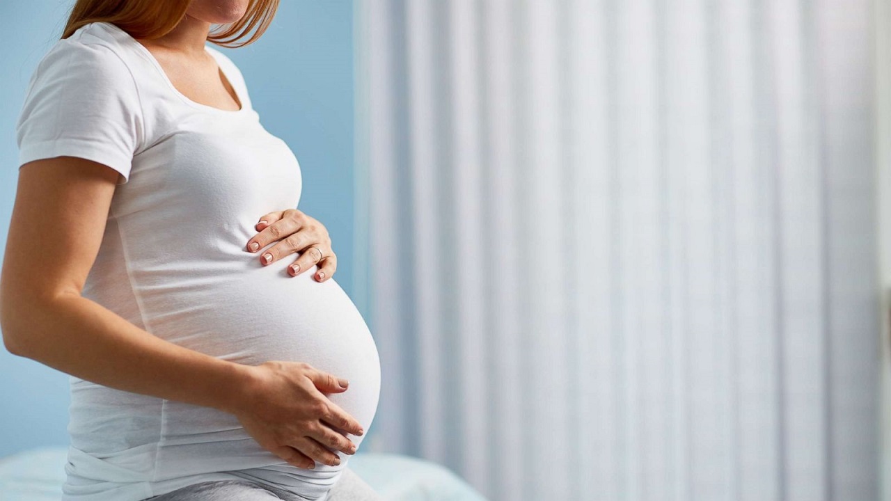 5 نصائح تخلصك من تشققات البطن أثناء الحمل
