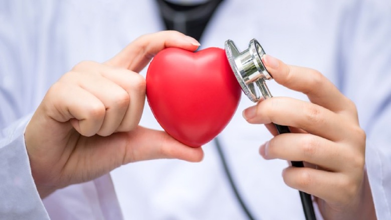 خالد النمر يوضح تأثير الصيام على مرضى القلب