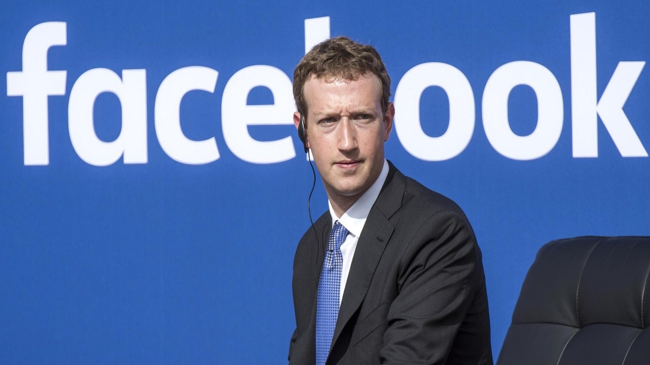 «فيس بوك» تعتزم تطبيق قرار جرئ في سوق الوظائف