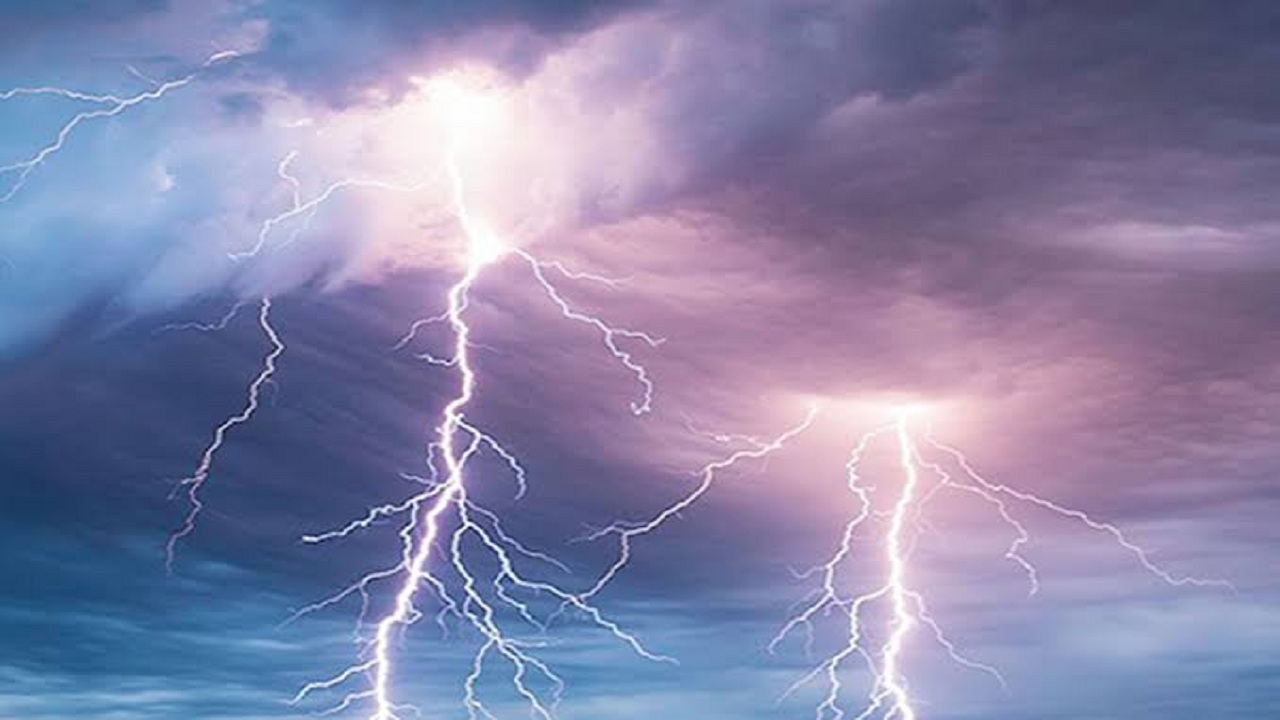 سقوط امطار  رعدية على معظم أنحاء المملكة