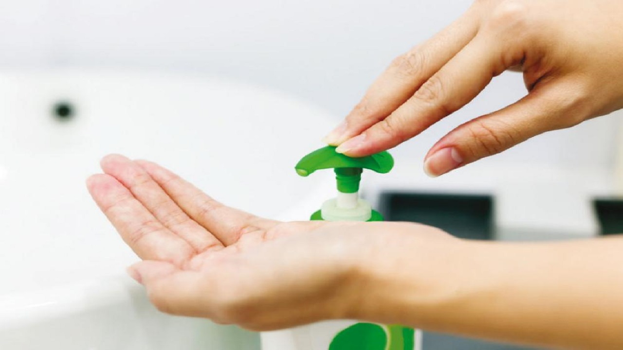 منظمة الصحة العالمية تنصح بمادة هيبوكلوريت الصوديوم لتطهير اليدين