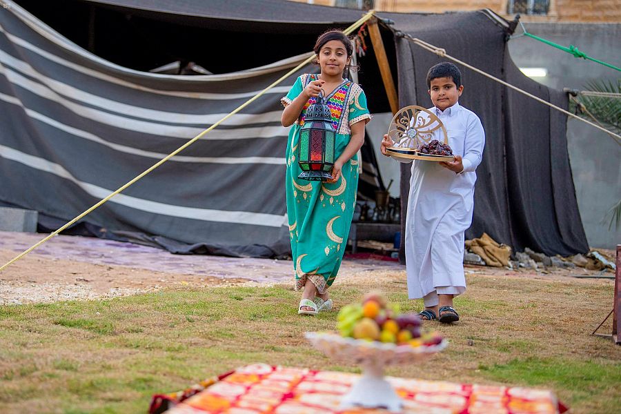 أطفال الجوف يعيشون الأجواء الرمضانية