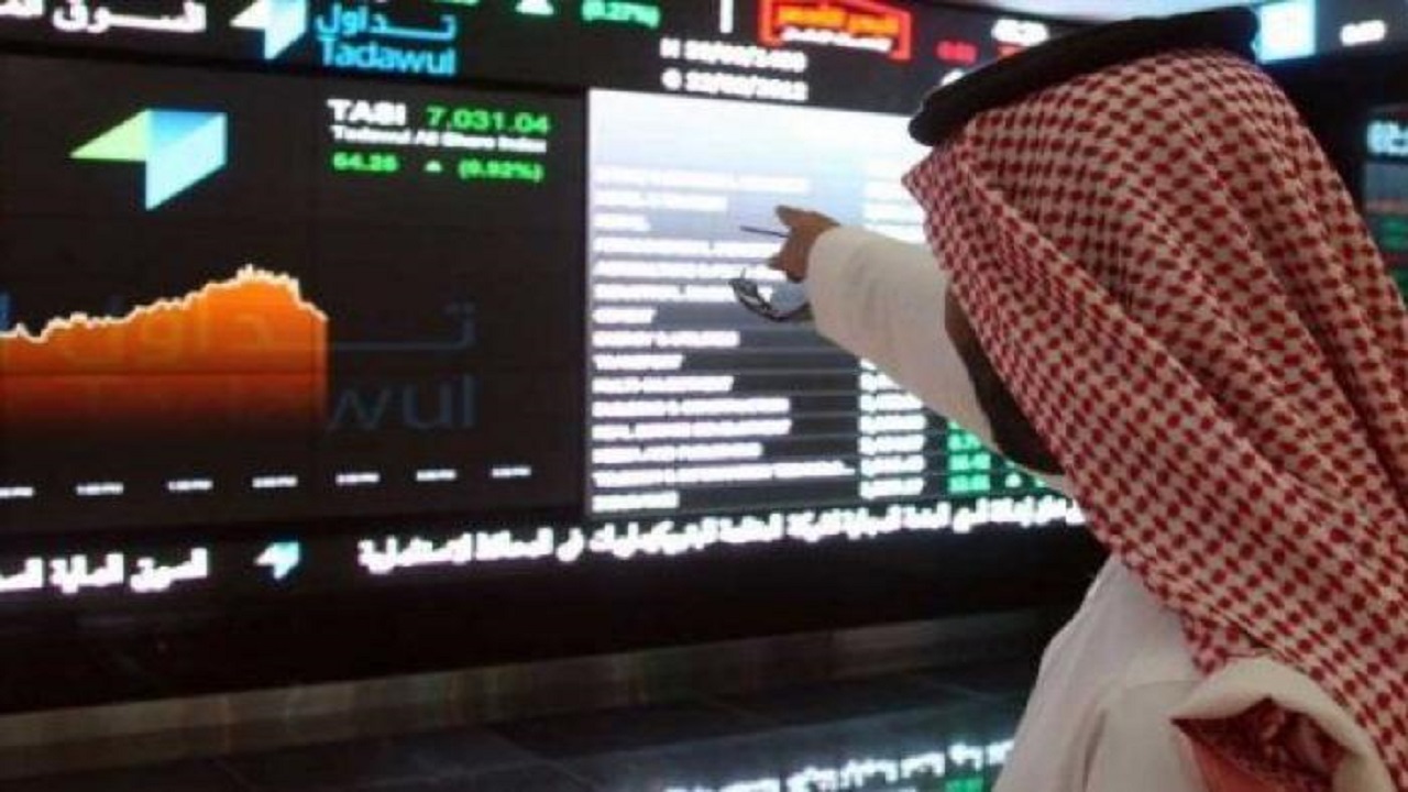 مؤشر سوق الأسهم يغلق مرتفعًا