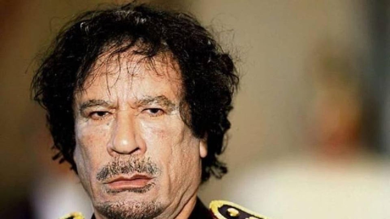 بالفيديو.. تسريب جديد يكشف تآمر القذافي مع اولاد عبد الله الأحمر في اليمن ضد المملكه