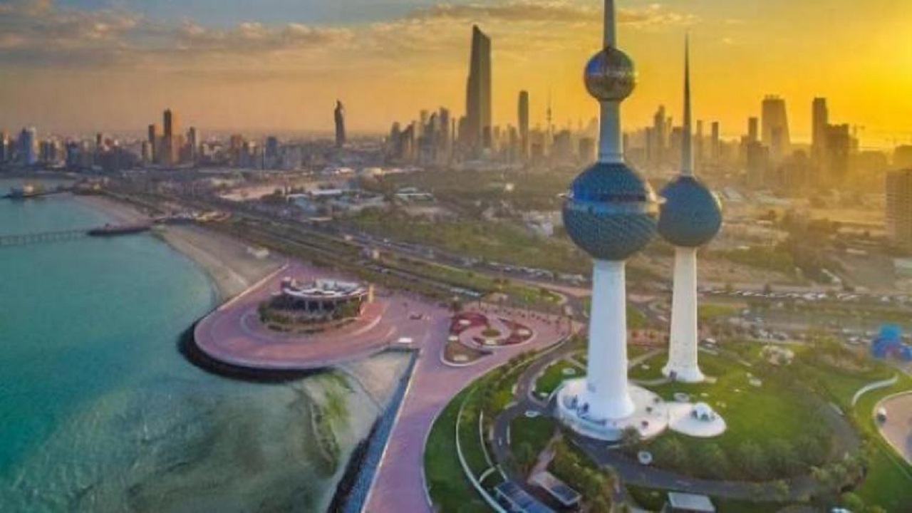 الكويت تنفي طلبها نقل سفير الإمارات لديها