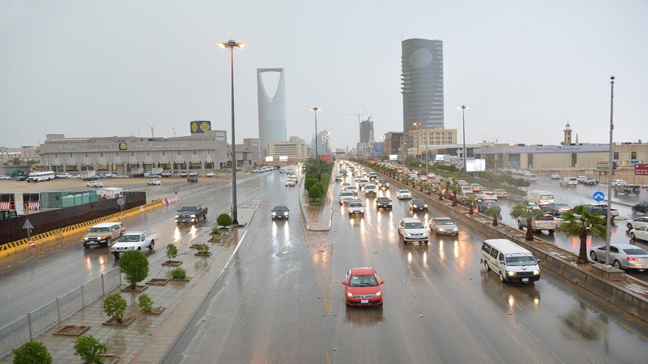 «الحصيني» : أمطار ورياح على بعض مناطق المملكة اليوم