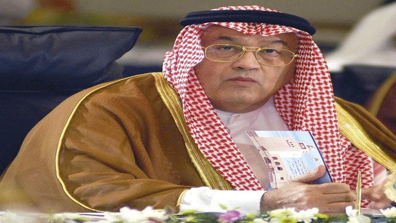 شاهد.. خطاب نادر للدكتور غازي القصيبي أمام الملك خالد بن عبدالعزيز
