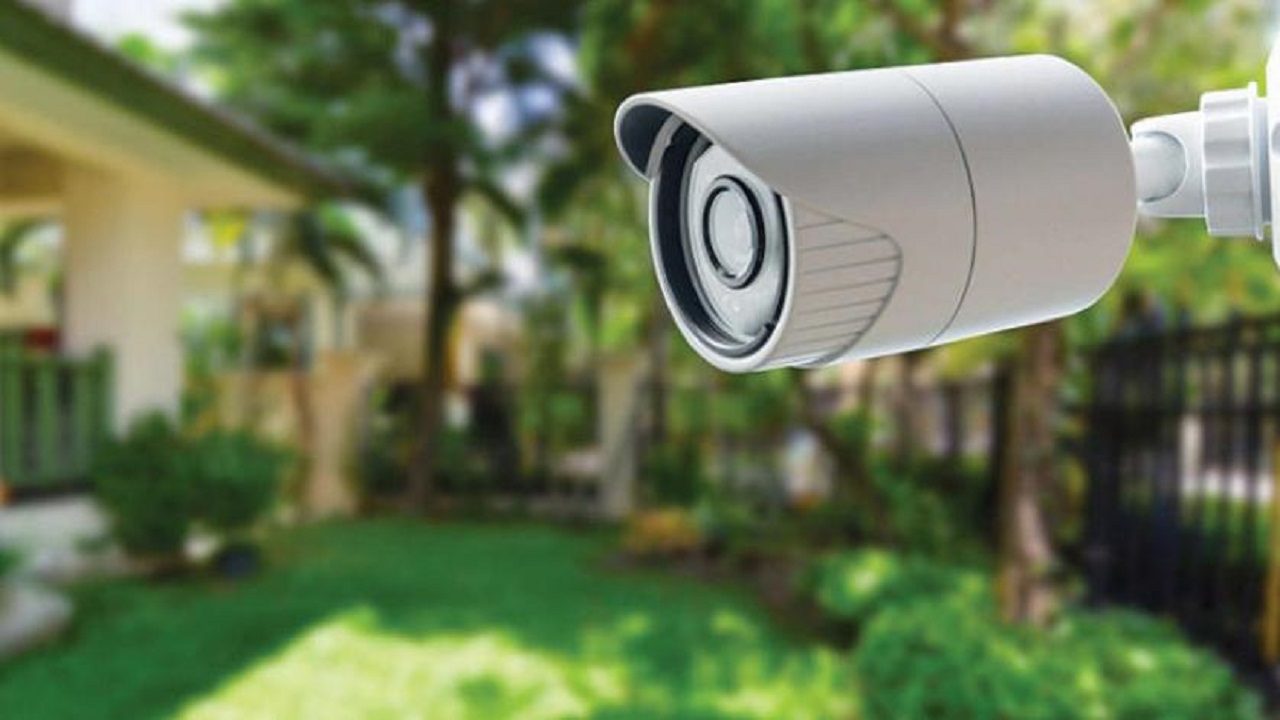 تقني يحذر من مخاطر قد تحدث جراء كاميرات المراقبة بالمنازل
