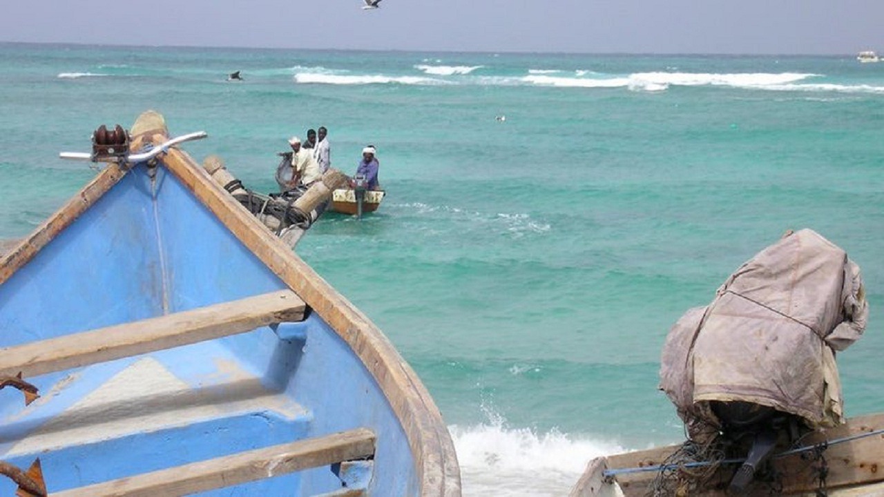 إيران تنفذ أكبر عمليات صيد غير مشروع في العالم قبالة اليمن والصومال