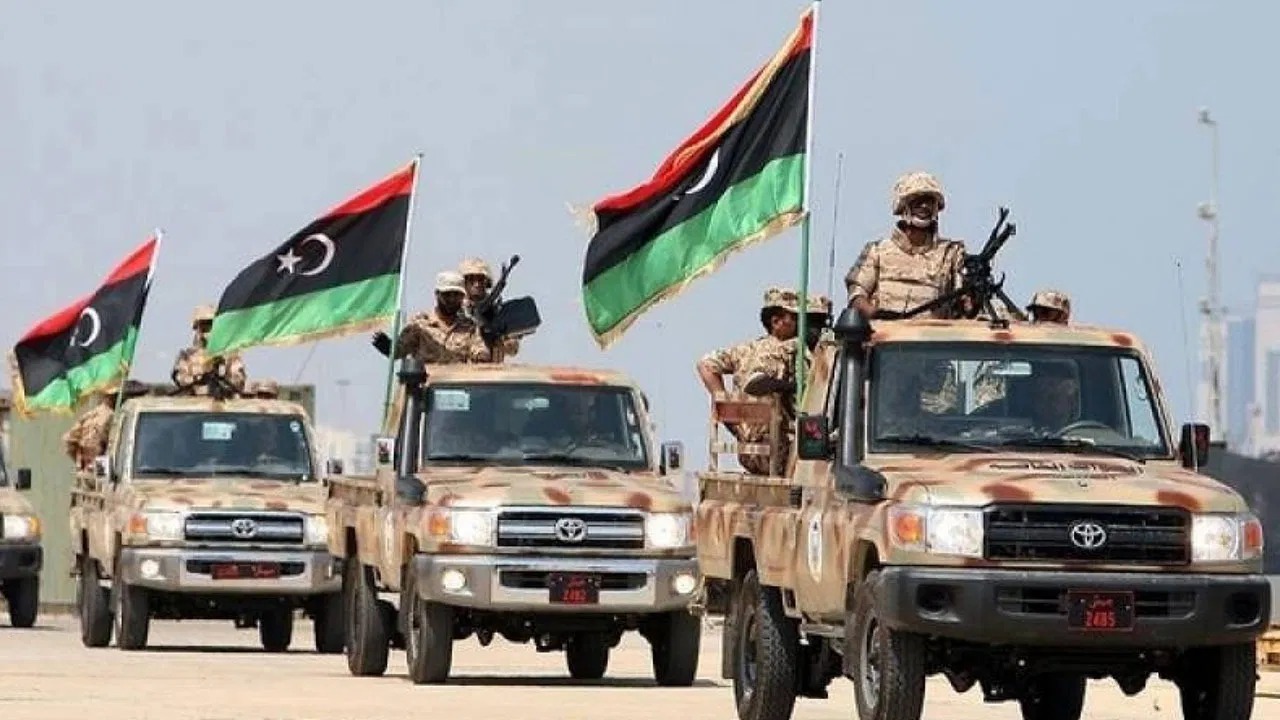 الجيش الليبي يعلق على وجود أجانب في المنشآت والحقول النفطية