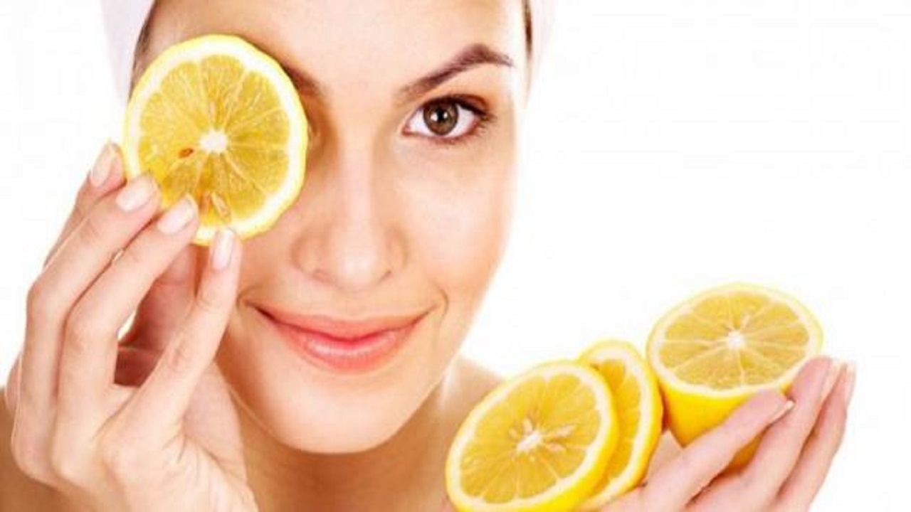 وصفة الليمون لتخفيف ظهور تجاعيد الوجه