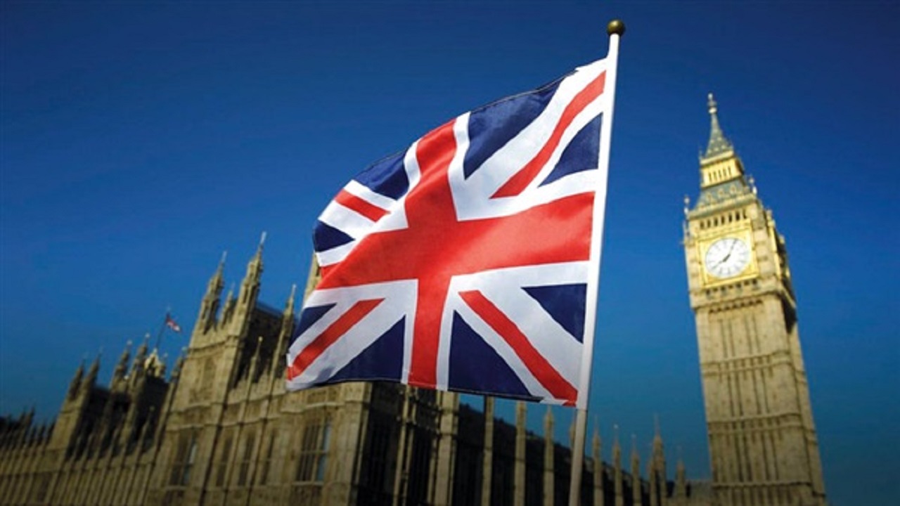 وزارة التجارة البريطانية تعلن إعادة منح تراخيص تصدير الأسلحة إلى المملكة