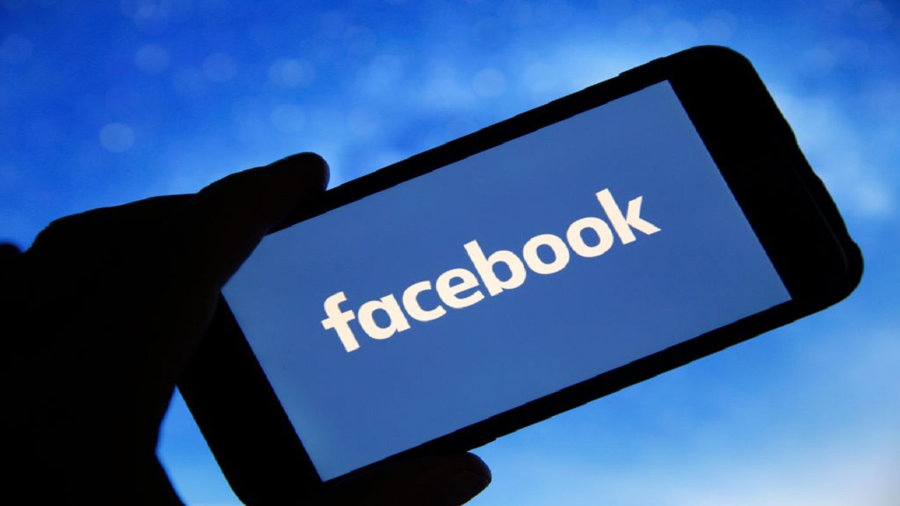 تعطل تطبيقات هواتف آيفون بسبب خطأ في فيسبوك