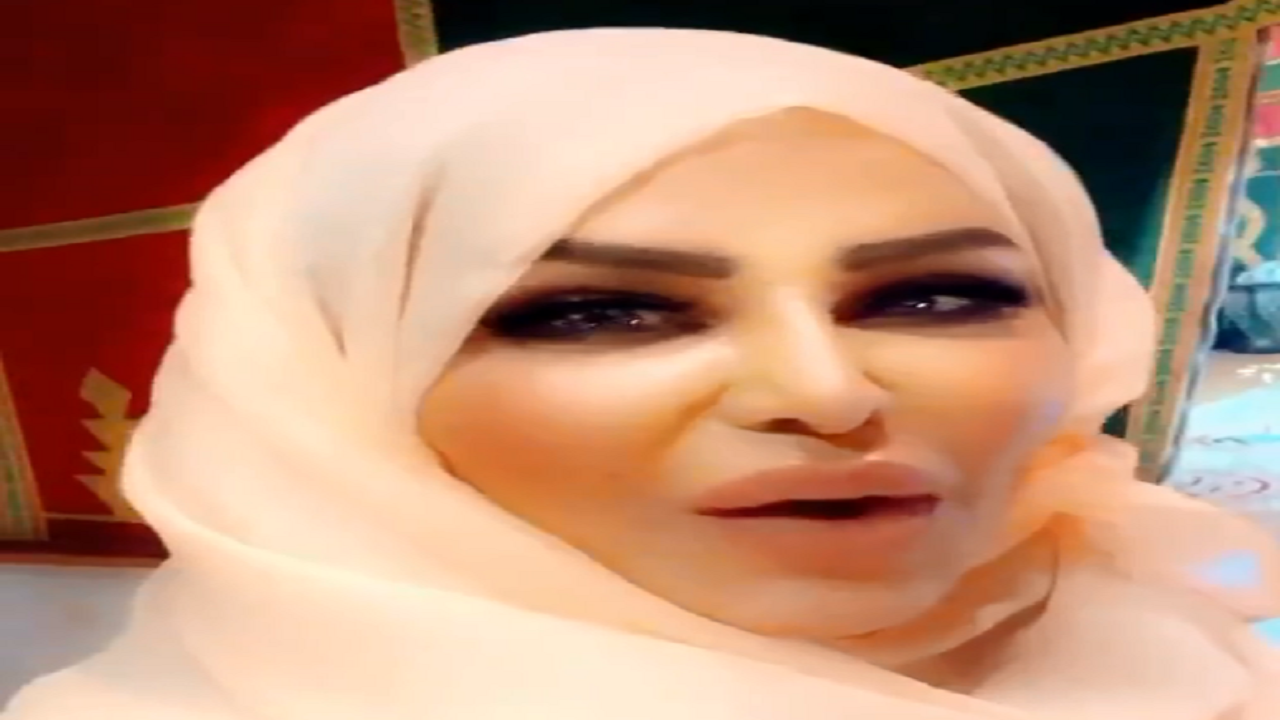 بالفيديو.. أحلام تتفاعل مع أجواء العيد وترتدي الحجاب