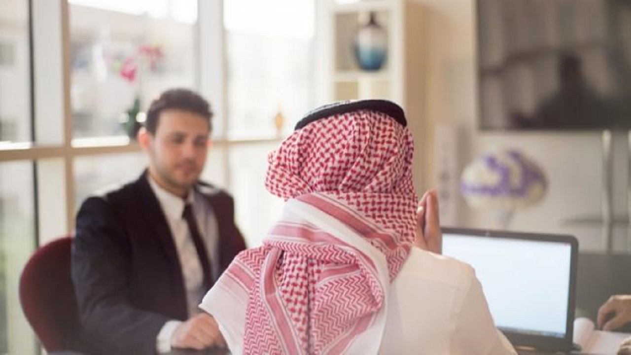توظيف السعوديين بعقود عمل مرنة قريبًا