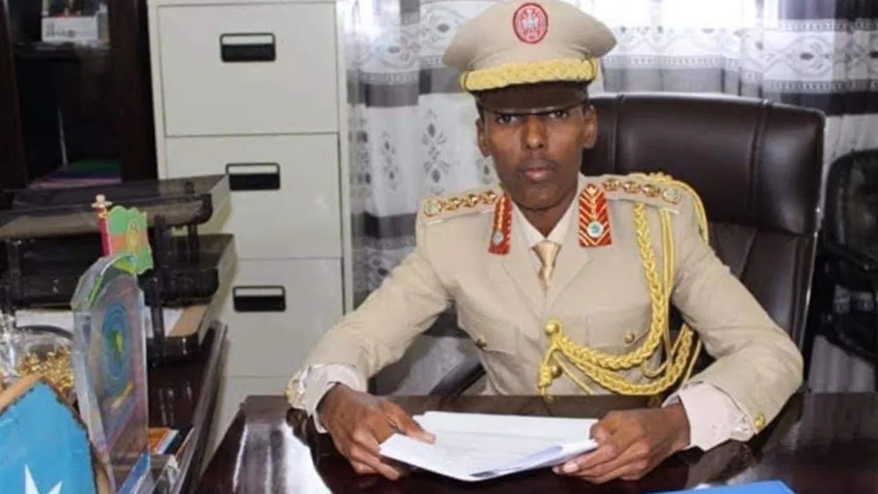 نجاة قائد الجيش الصومالي من تفجير انتحاري