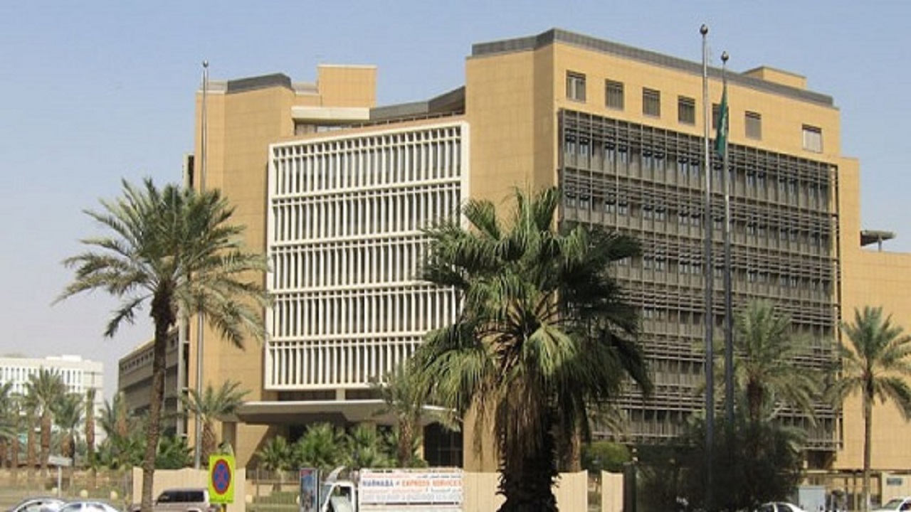 المركز الوطني لإدارة الدين يموّل مشروع “حافلات الرياض” بما يقارب المليار ريال