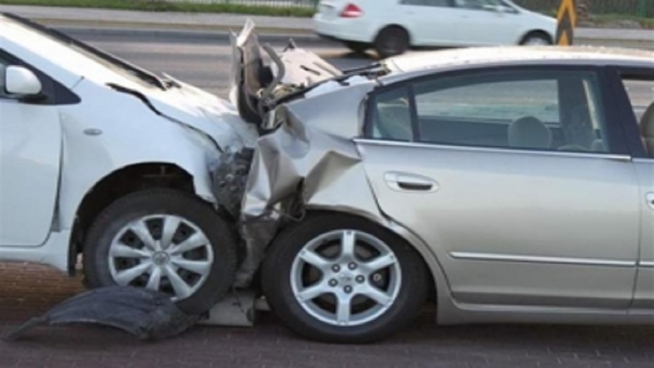 اصطدام مركبتين إثر حادث مروري في المويه