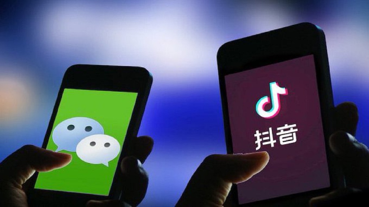 ترامب يوقع قرارا بحظر تطبيقي TikTok و WeChat