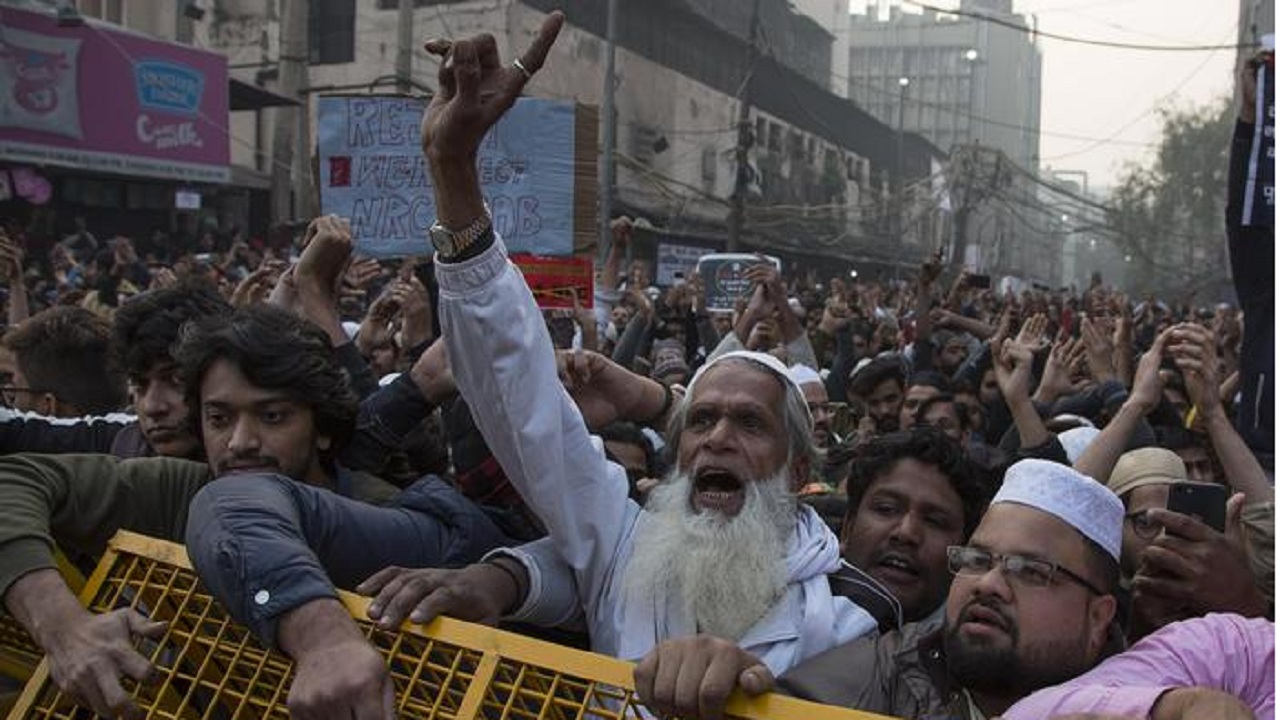 مقتل 3 أشخاص في احتجاجات على منشور مسيء للرسول في الهند