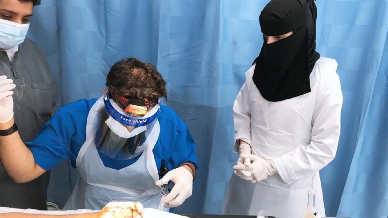 70 حالة قطع يد وجروح عرضية بسبب ذبح الأضاحي تستقبلها مستشفى الملك فهد ببريدة