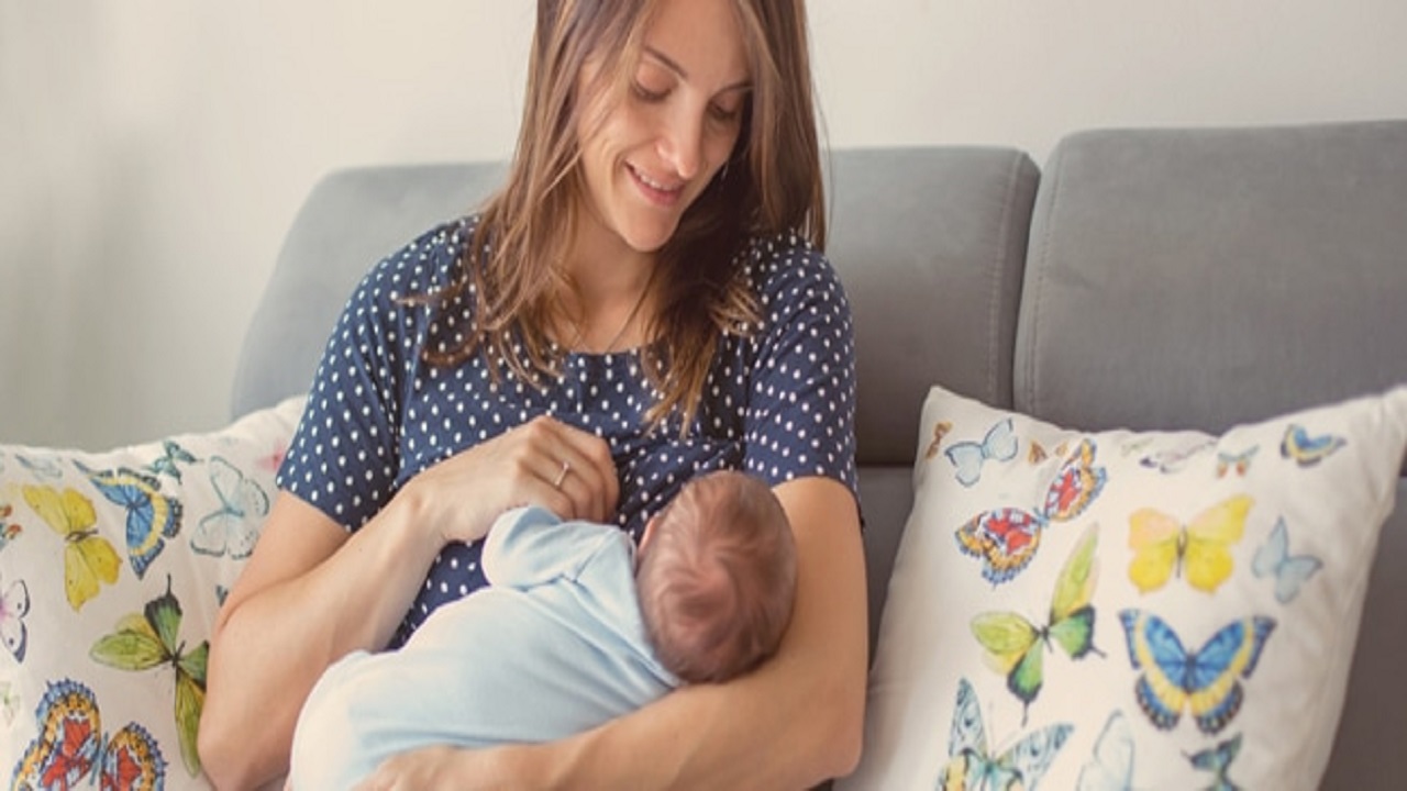 فوائد الرضاعة الطبيعية للطفل