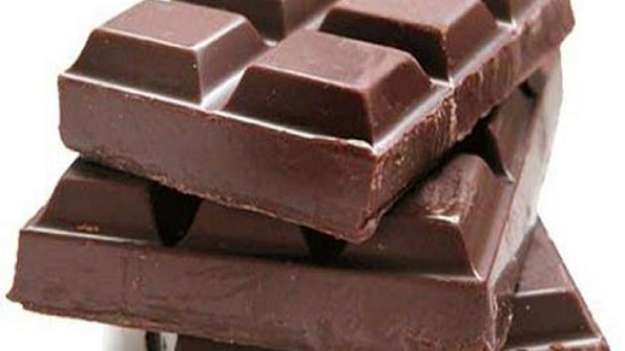 دراسة حديثة تثبت علاقة بين تناول الكثير من الشوكولا وسرطان الأمعاء