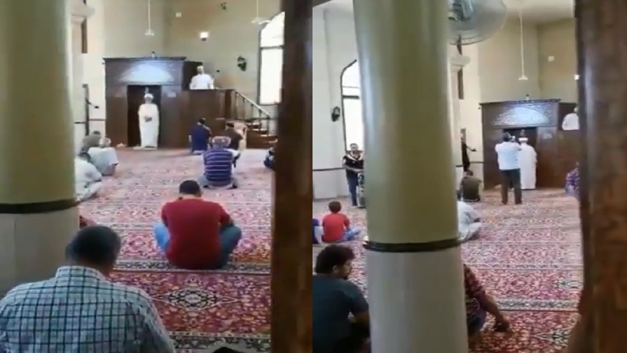 بالفيديو.. خطيبان يلقيان خطبة الجمعة معا في مسجد واحد