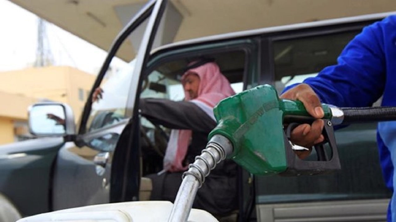 التشهير بمحطة بنزين تخلط الوقود بالماء في الرياض