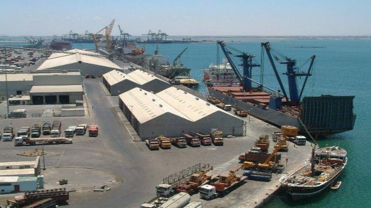 ميناء عدن يعلق على وجود حاويات محملة بـ&#8221;نترات الأمونيوم&#8221; على أرصفته