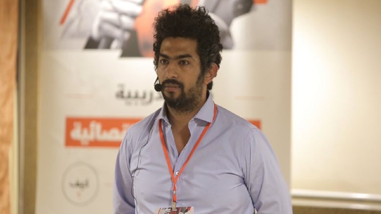 اتهام صحفي بالتحرش بزميلاته والاعتداء على بعضهن جنسياً