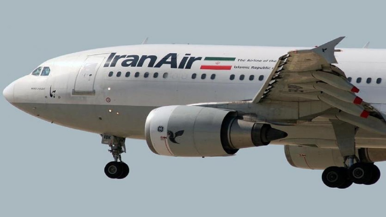 اندلاع حريق في طائرة إيرانية بعد إقلاعها