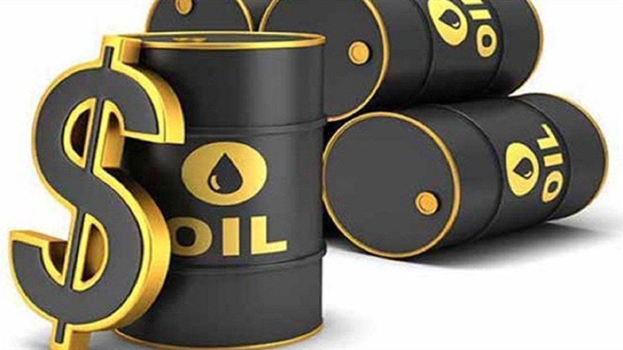 انخفاض المخزونات الأمريكية يرفع أسعار النفط