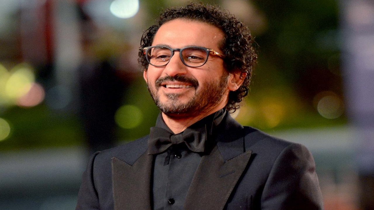 أحمد حلمي يعود بمسرحية جديدة بعد غياب 20 عام عن خشبة المسرح