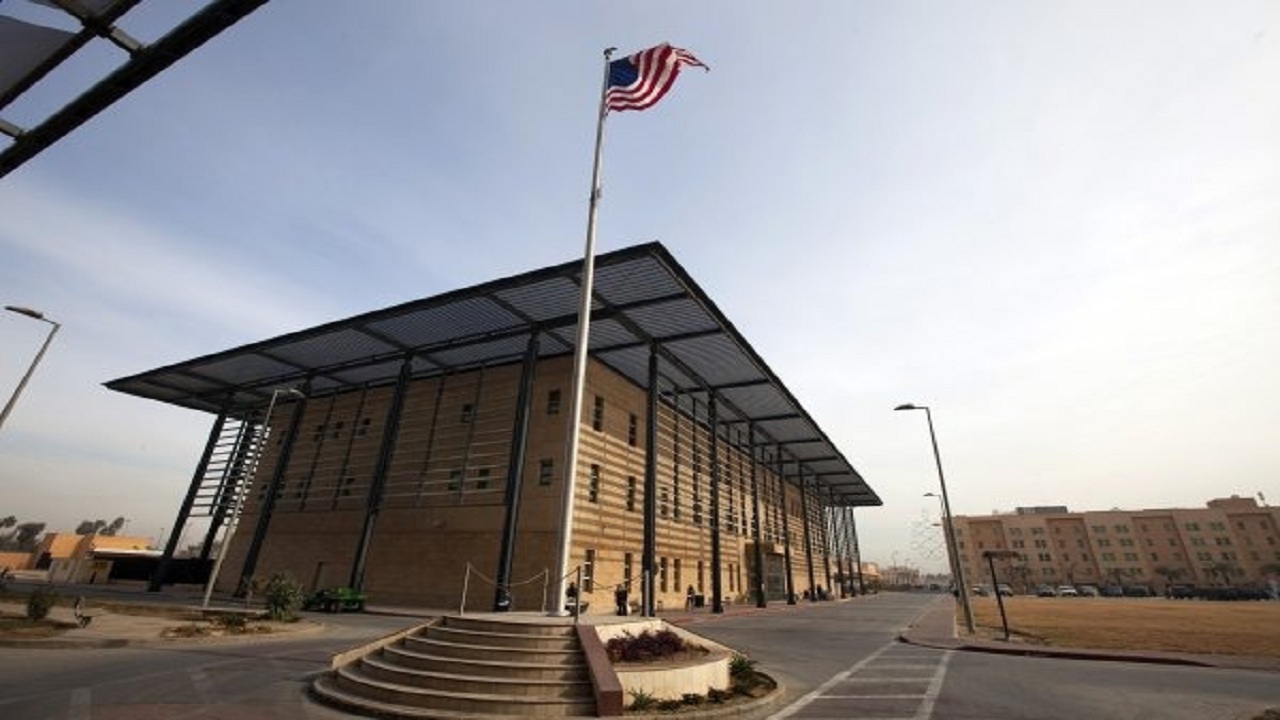 مغادرة السفير الأمريكي في بغداد تمهيدًا لإغلاق السفارة رسميًا