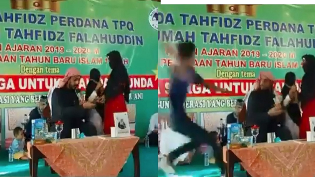 شاهد.. طعن الداعية على جابر بالسكين خلال محاضرة في إندونيسيا