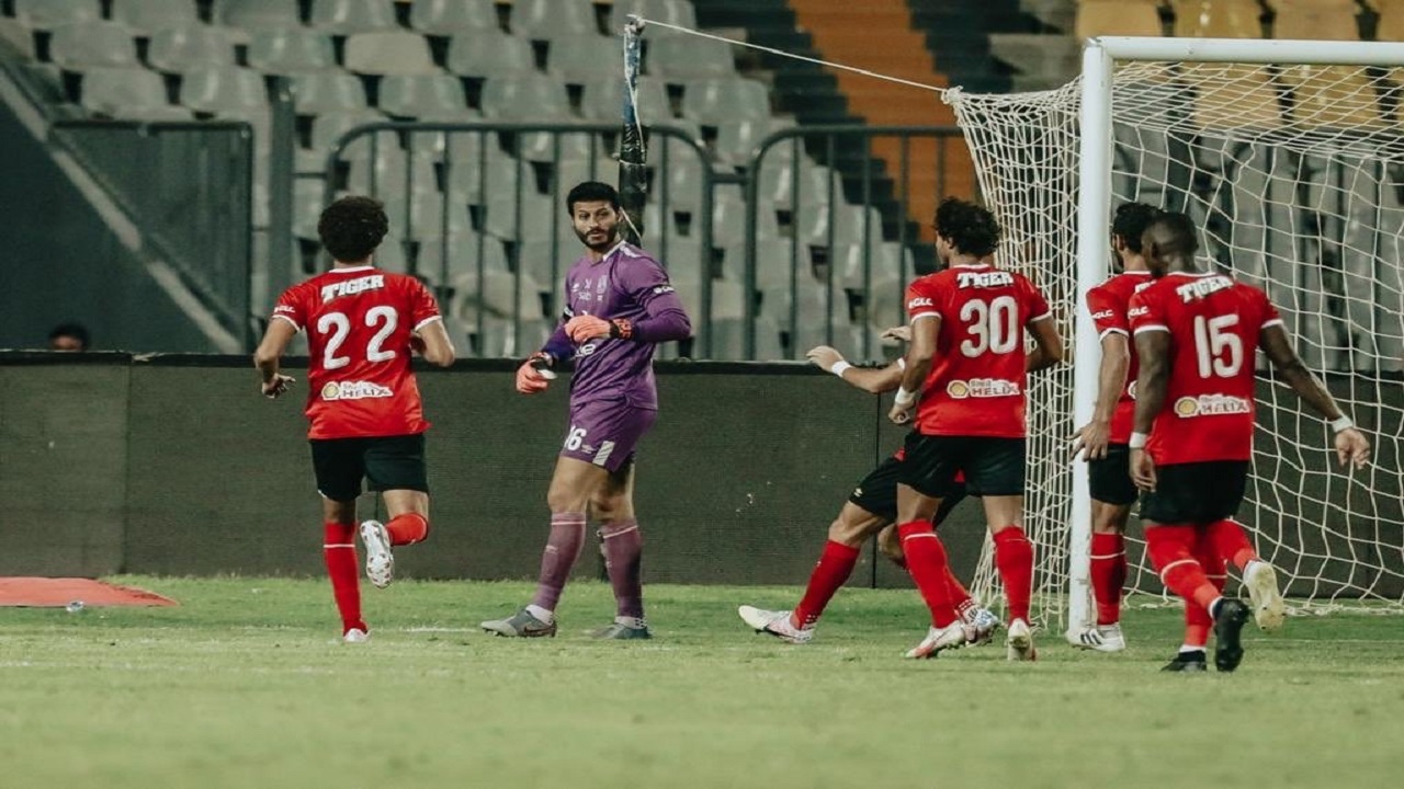 الزمالك يهدي الأهلي بطولة الدوري المصري للمرة الـ 42