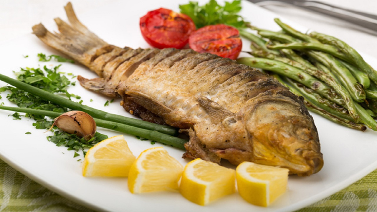 «الصحة» تنصح بتناول الأسماك على الغداء اليوم