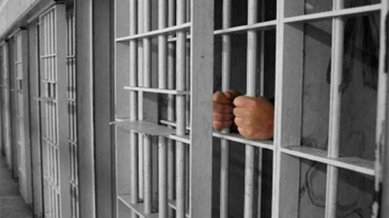 إيران تعذب 7 آلاف معتقل بسجونها بتشويه أعضائهم التناسلية