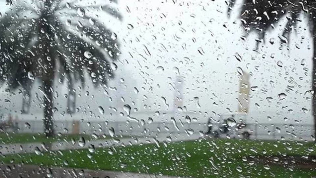 الحصيني: أمطار على مكة والمدينة بدءًا من الغد