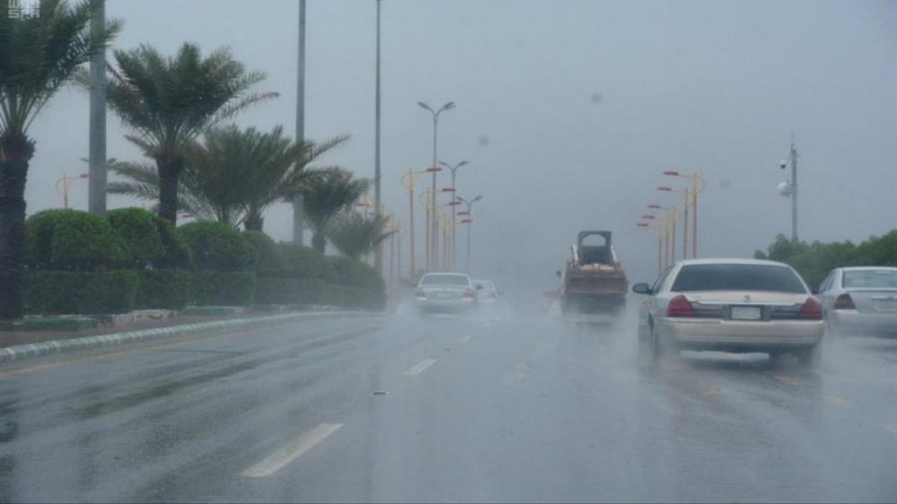 «الحصيني» : رياح وأمطار تسود أجواء عدة مناطق