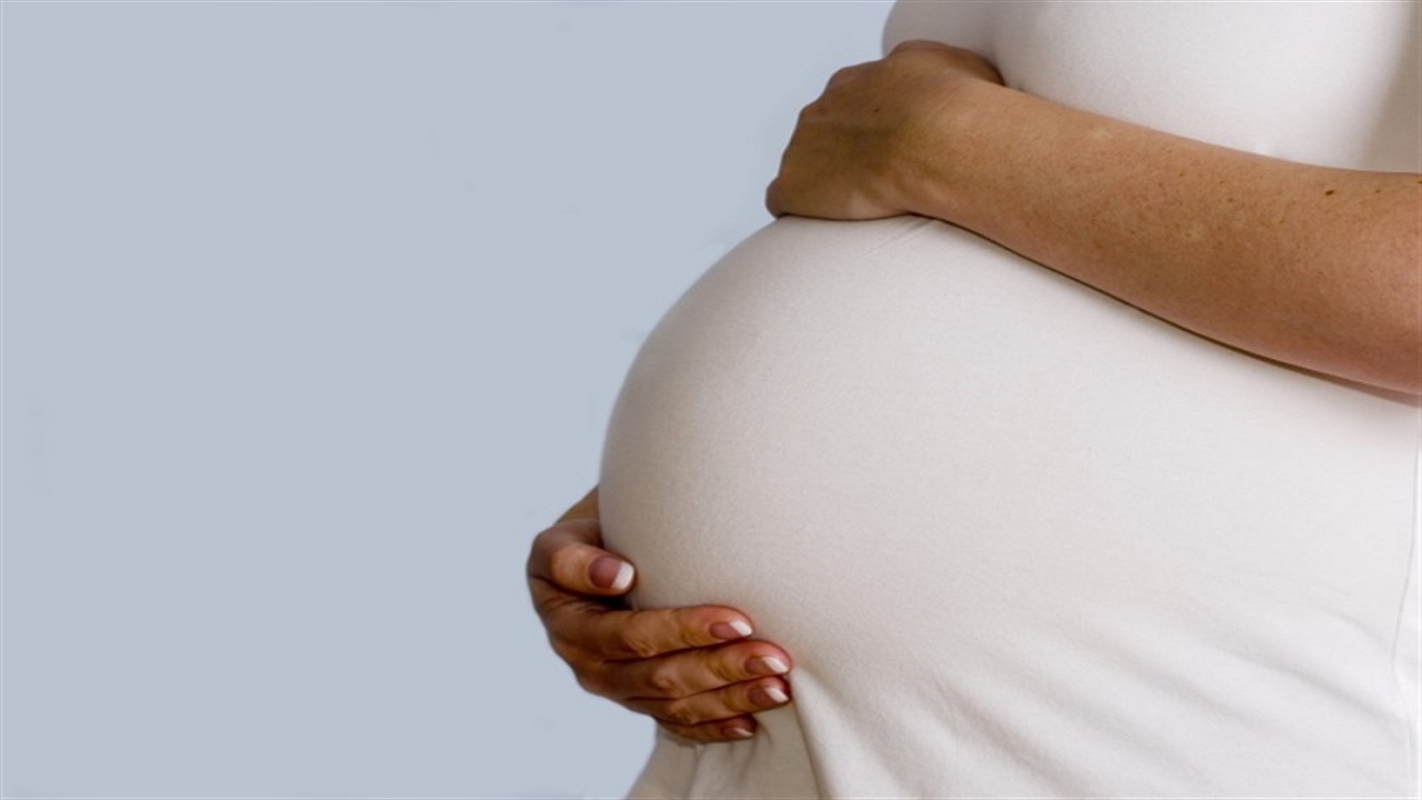 سبب رفسات الجنين في فترة الحمل