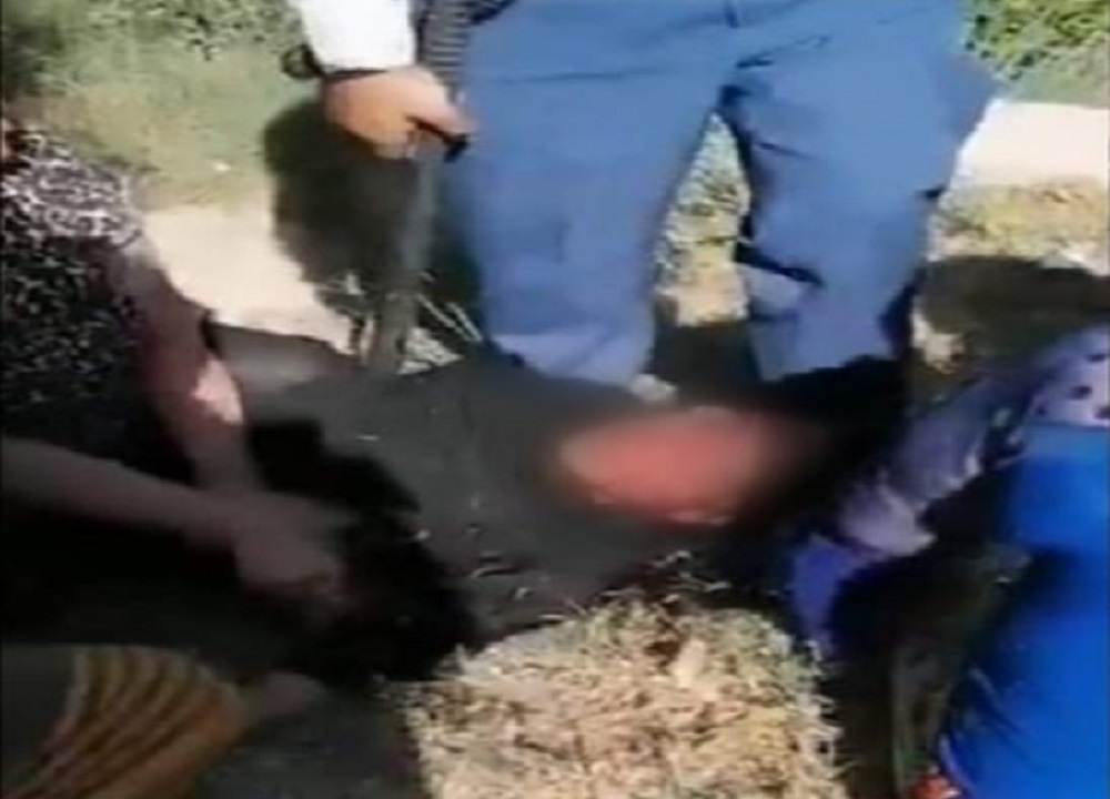 &#8220;رجل أمن إيراني&#8221; يضرب فتاة حاولت أن تنتقم من موظف اغتصبها (فيديو)