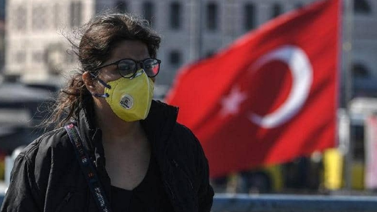 بريطانيا تزيل تركيا من قائمة السفر الآمن بسبب كورونا