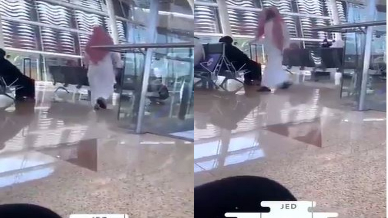 شاهد.. رجل بالزي السعودي من مطار جدة يردد: «أنا الله الذي لا إله إلا هو»