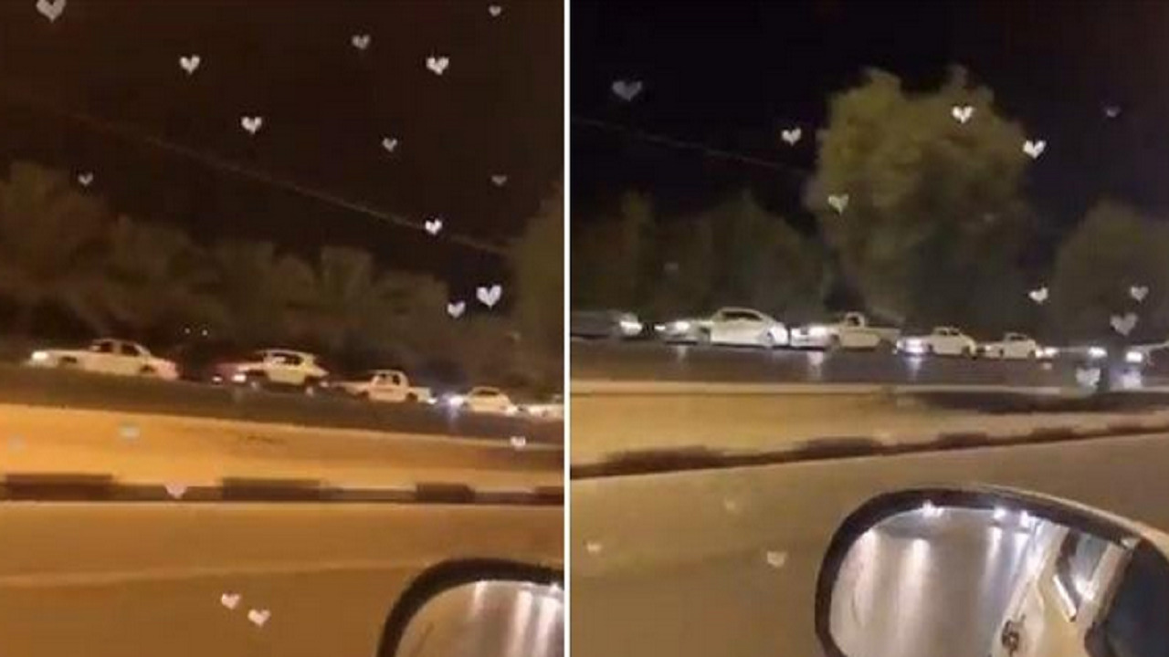 بالفيديو.. رصد اصطفاف لعدد كبير للسيارات على إحدى الطرق في نجران