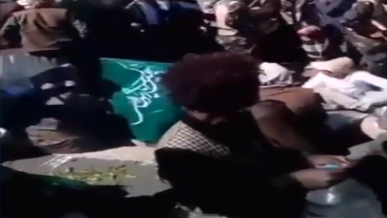 بالفيديو.. السفير الإيراني يشارك في فعالية لمليشيا الحوثي بصنعاء