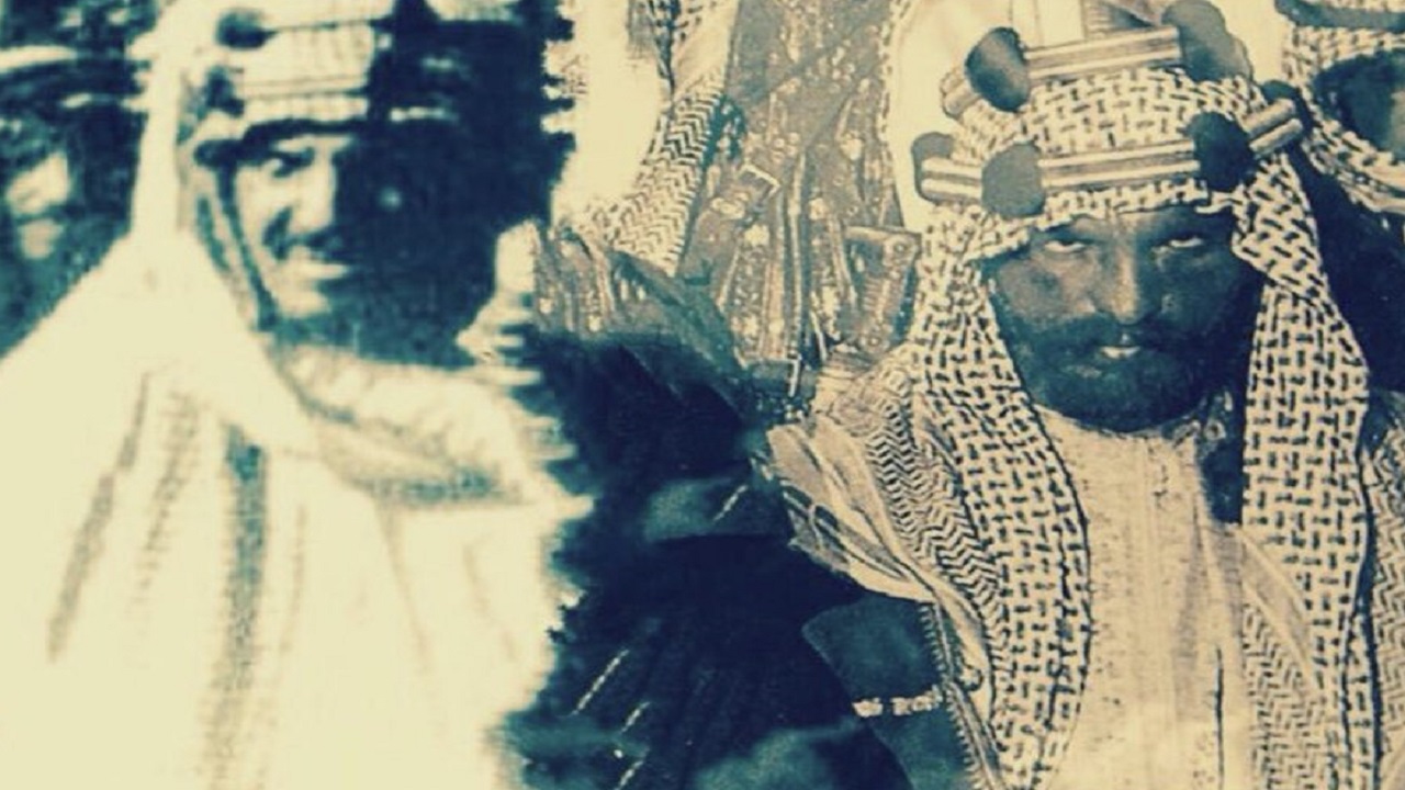 صورة نادرة مركبة تجمع بين الملك عبدالعزيز وأخيه الأمير محمد بن عبدالرحمن